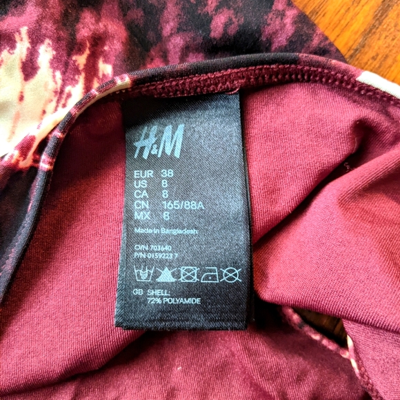 H&M one piece Swimsuit - Picture 4 of 4